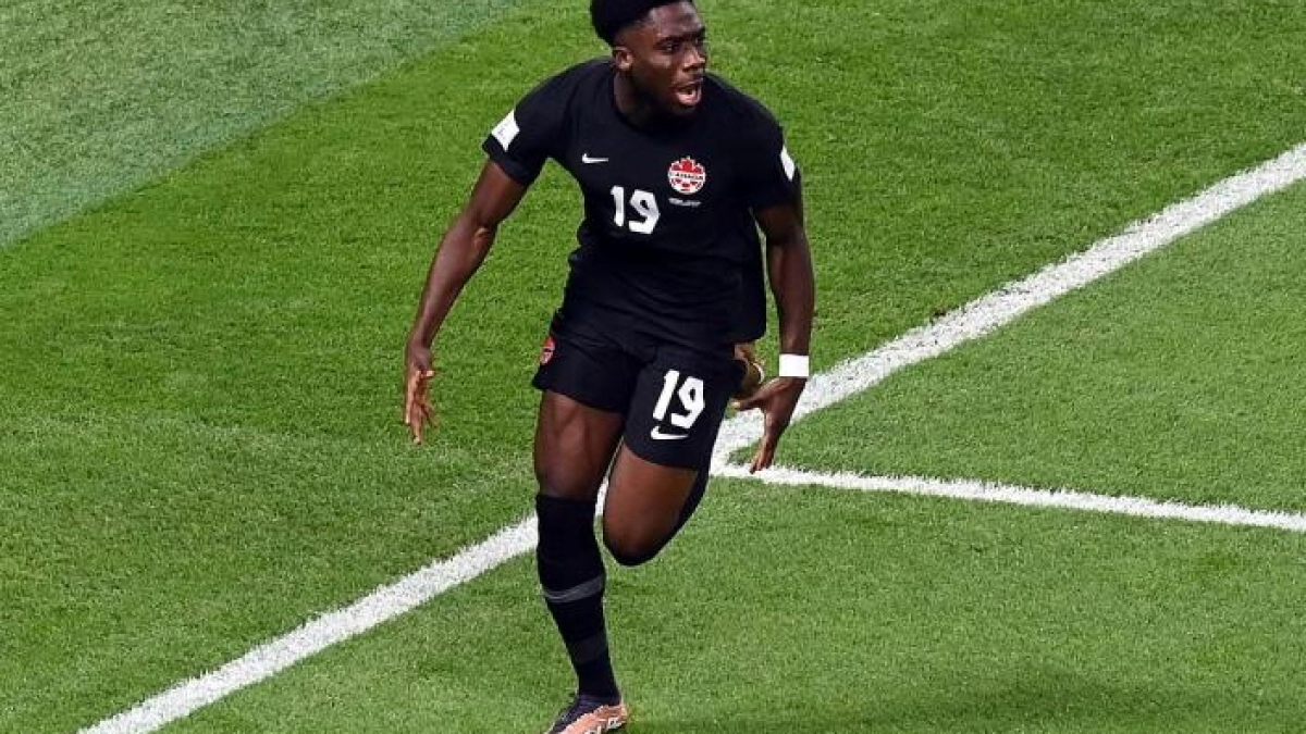Alphonso Davies, el principal deseo de Ancelotti y Florentino Pérez