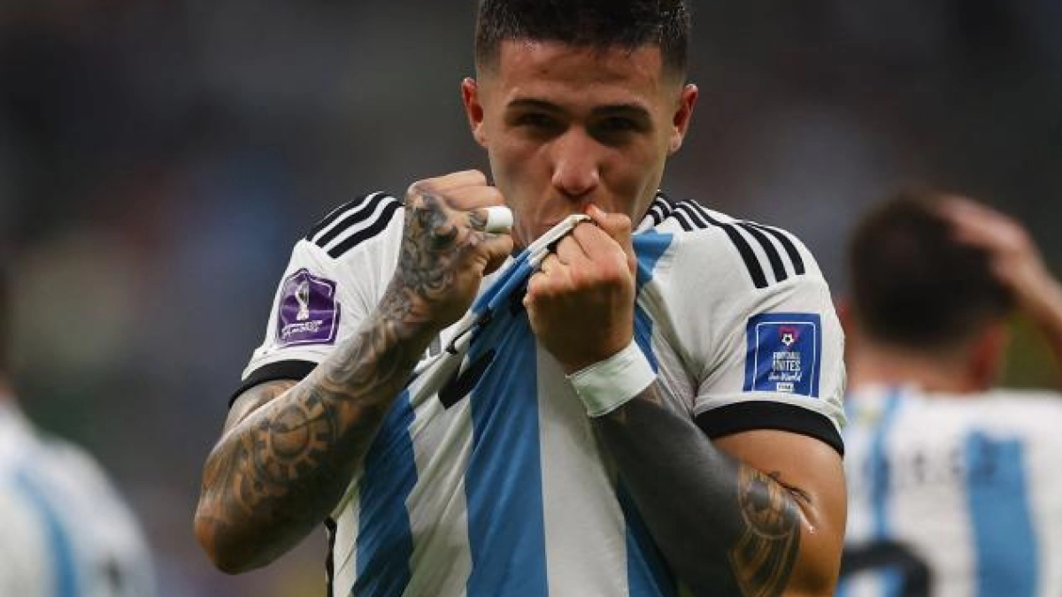 El Benfica rechaza 100 'kilos' por Enzo / Infobae.com