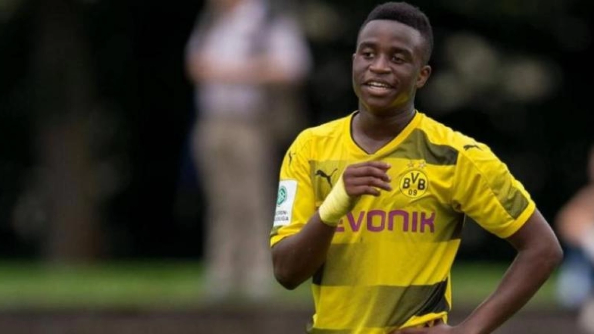 El Borussia pone precio a Moukoko para enero / Lavanguardia.com