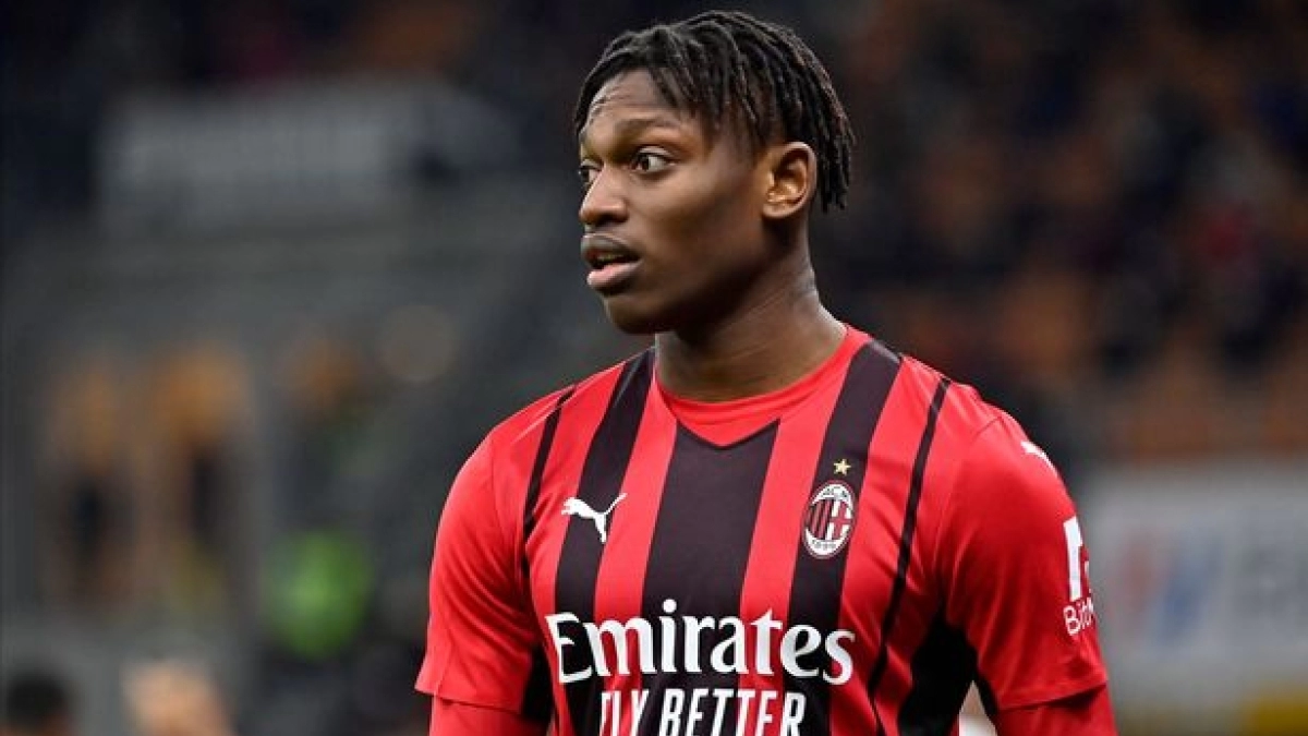 El Milán tiene problemas con Rafael Leao / Mirror.co.uk