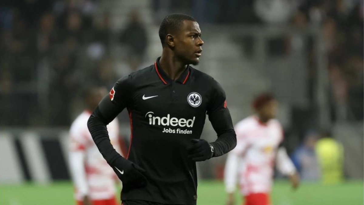 El precio de risa que el Eintracht le ha puesto a Ndicka / Teknomers.com