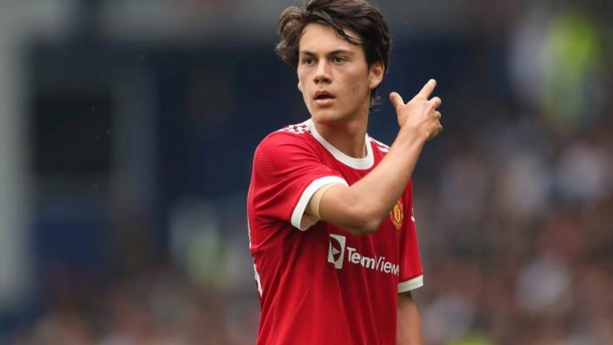 Facundo Pellistri quiere salir del Manchester United