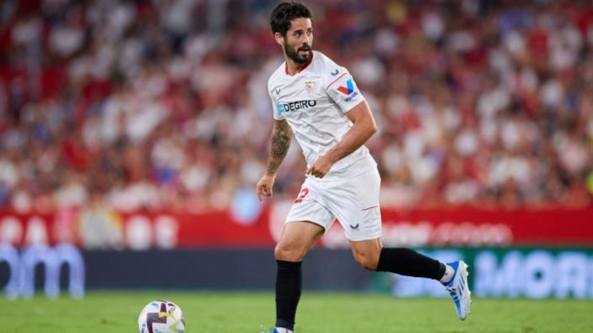 Los 3 mediocampistas que sigue el Sevilla para suplir a Isco