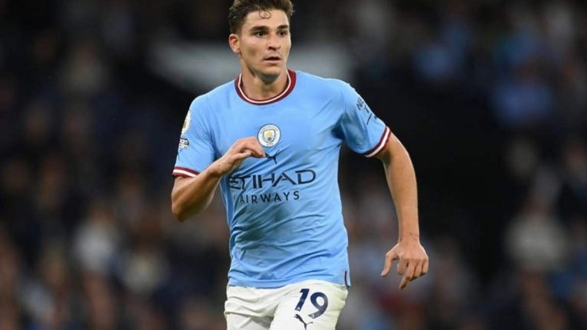 Julián Álvarez, a un paso de renovar con el Manchester City