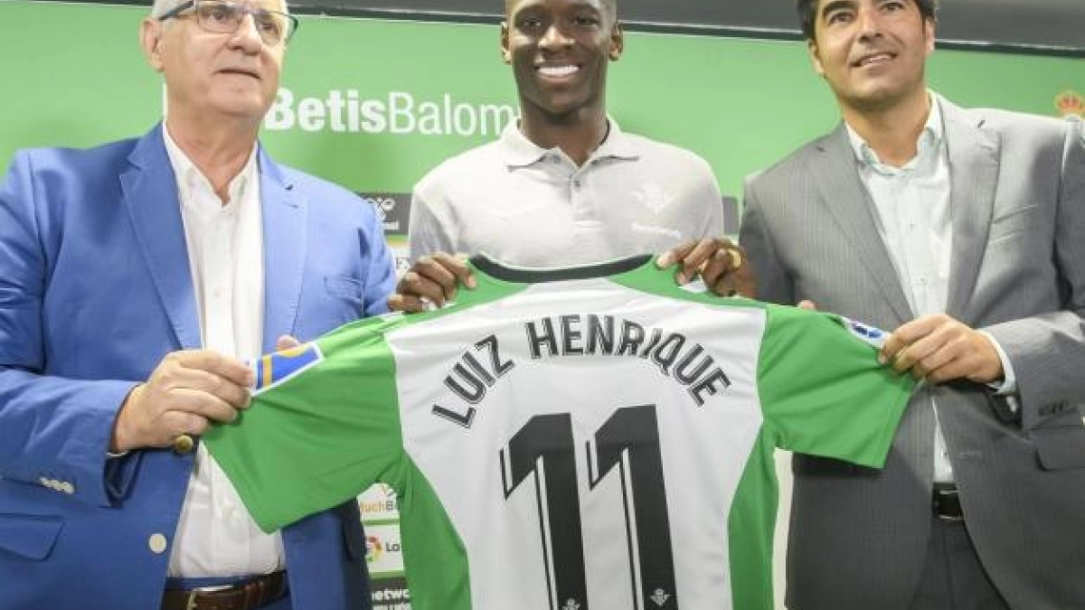 Luiz Henrique ya tiene propuestas para irse del Betis / Elconfidencial.com