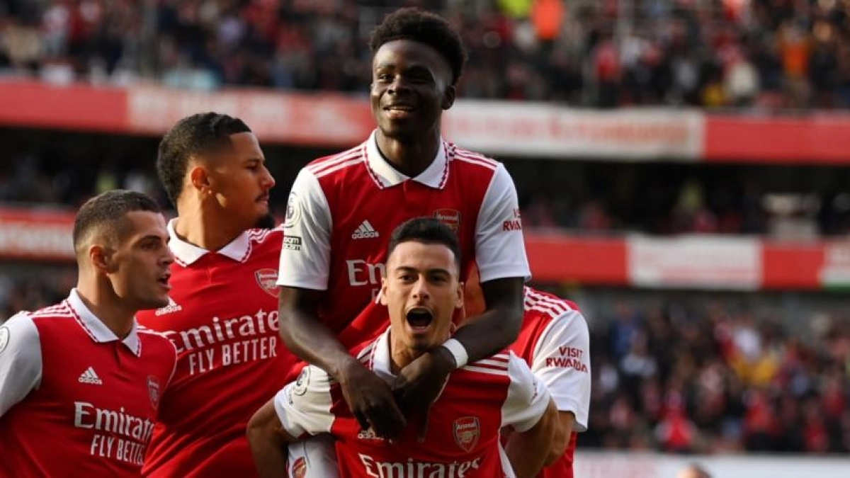 Gabriel Martinelli y Bukayo Saka, la mejor pareja de extremos de la Premier