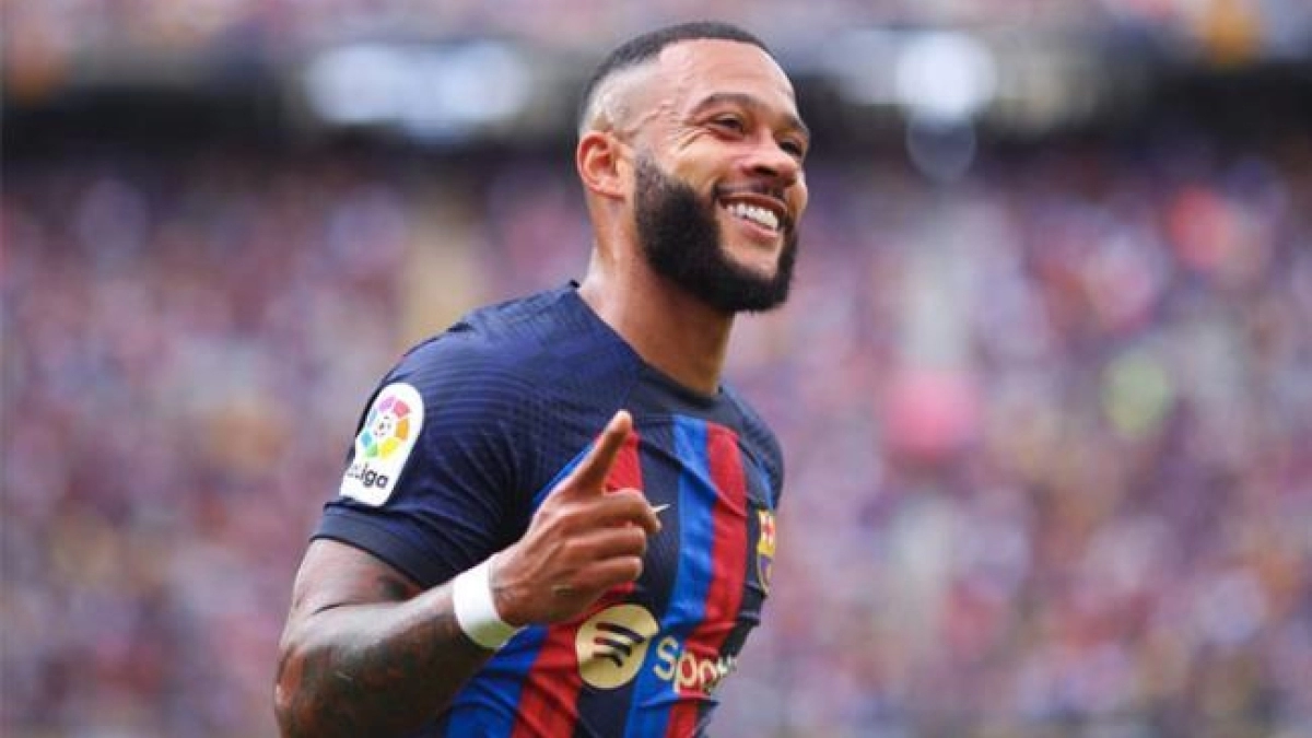 Memphis Depay quiere marcharse del Barcelona cuanto antes / Donbalon.com