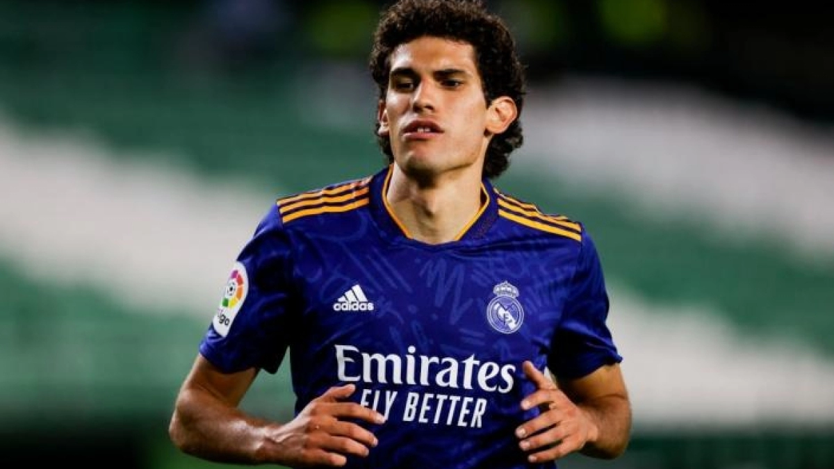 Las dos opciones de Vallejo para salir del Madrid en enero