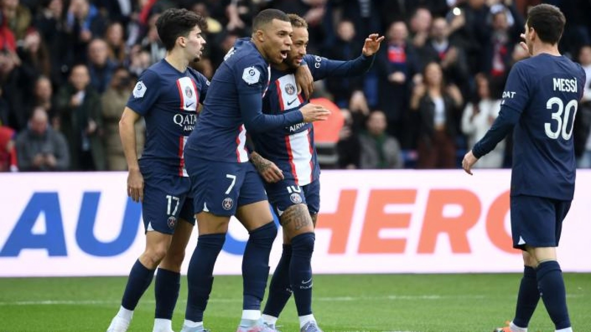 El PSG necesita vender a una de sus estrellas en verano