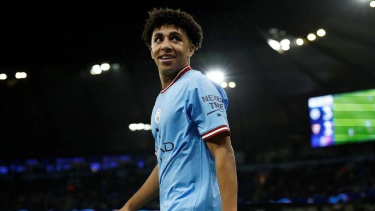 El Manchester City trabaja en la renovación de Rico Lewis