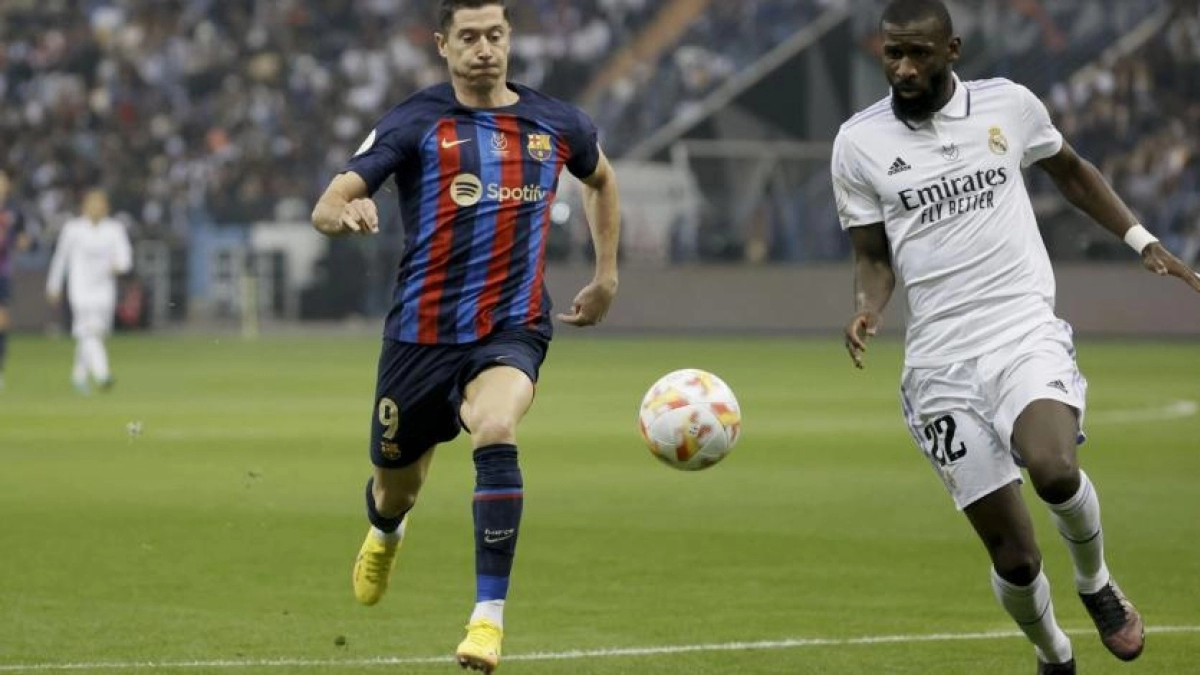 Los 3 errores de Rüdiger ante el Barça que molestaron a Ancelotti
