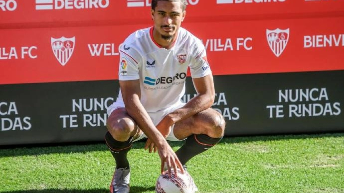 El Sevilla quiere fichar a Badé de forma permanente - Foto: BeSoccer