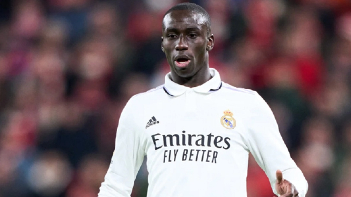 El PSG se lanza por Ferland Mendy