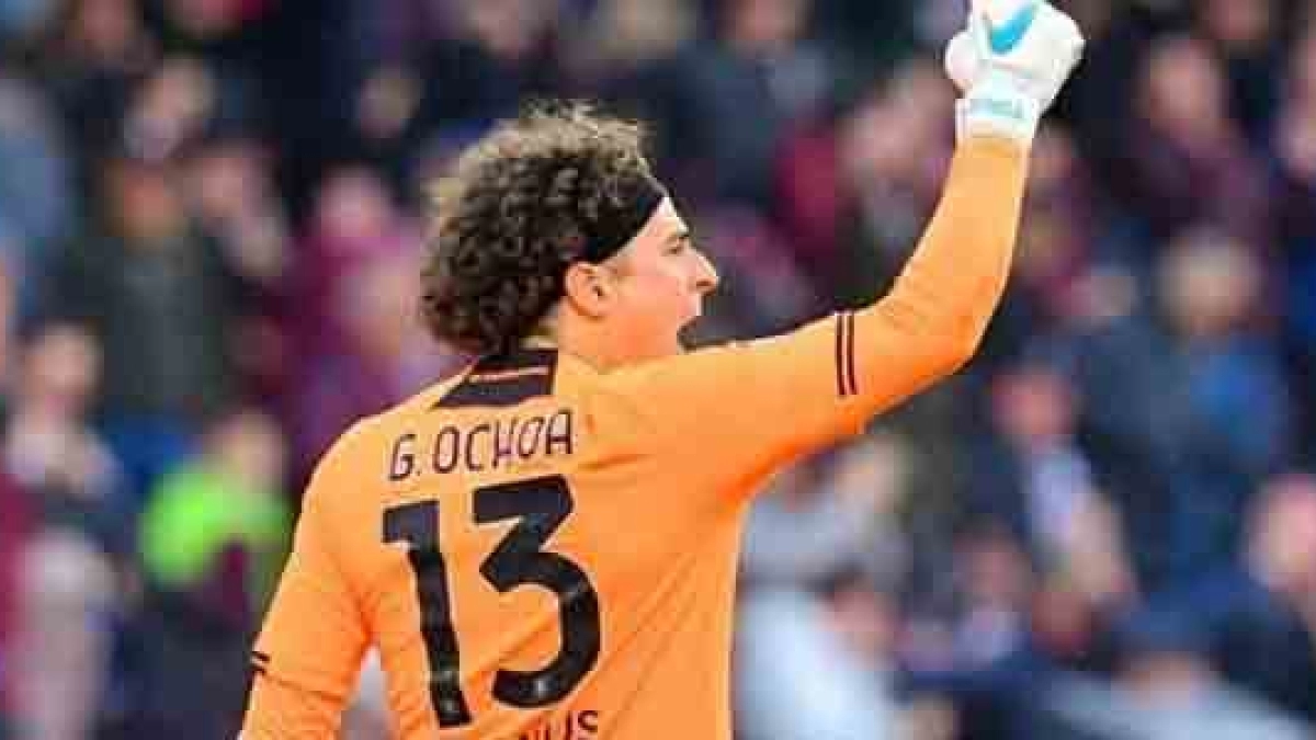 Los 3 clubes de la Premier que quieren fichar a Memo Ochoa