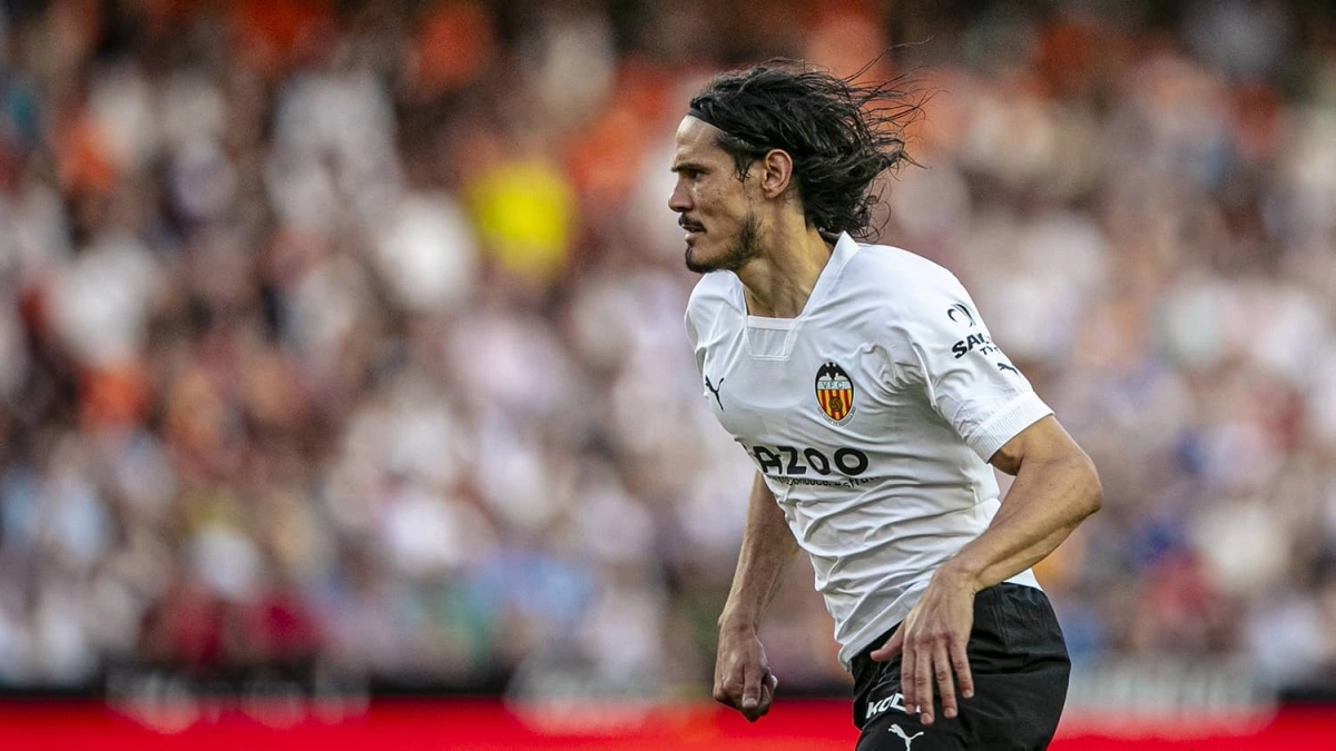 Boca Juniors sueña con Cavani si desciende el Valencia