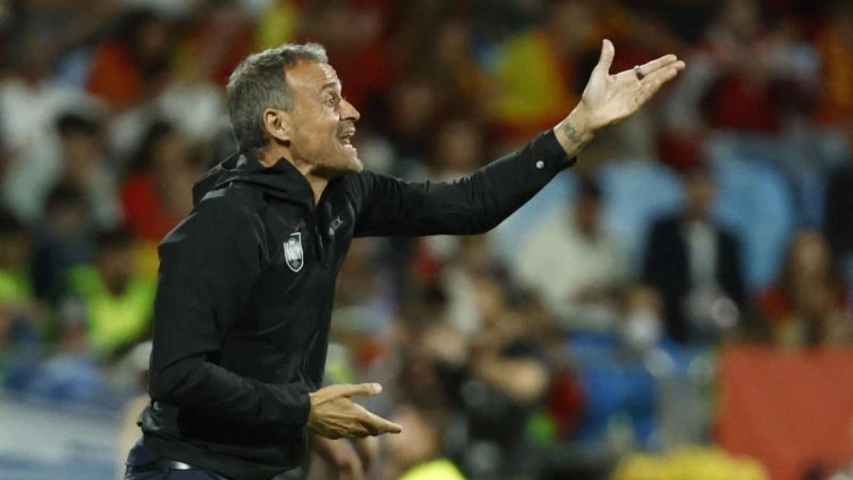 El Nápoles espera la respuesta de Luis Enrique / LasProvincias