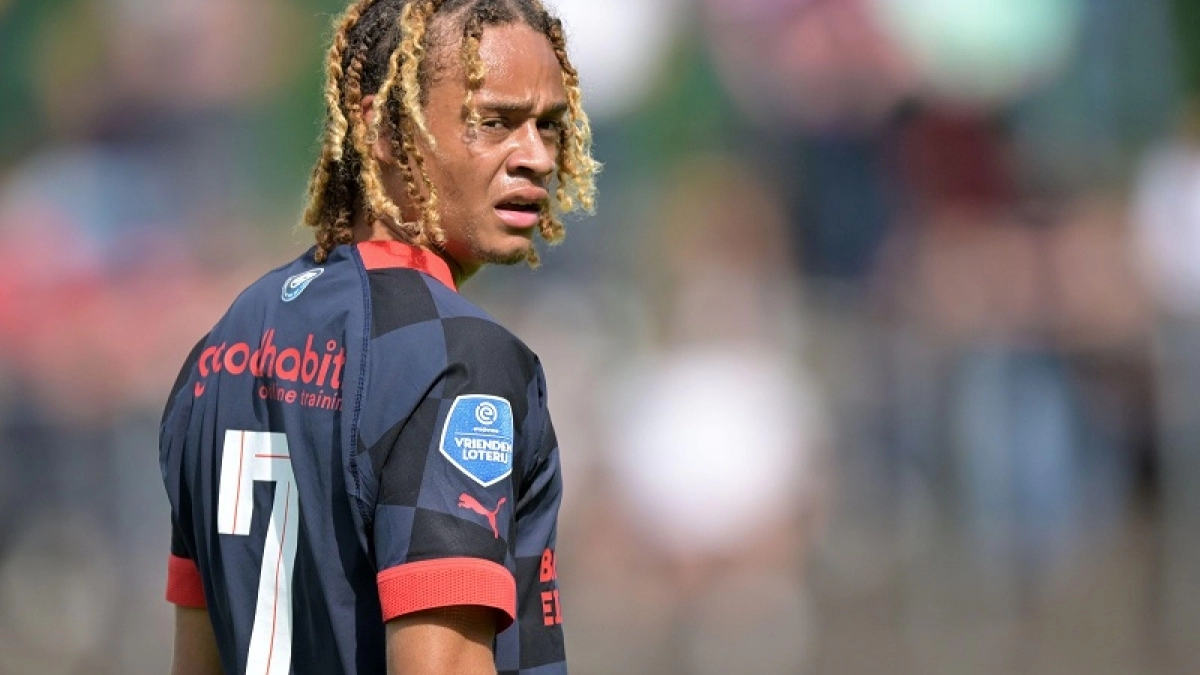 El movimiento de Xavi Simons que ha hecho temblar al PSV / Sportbible