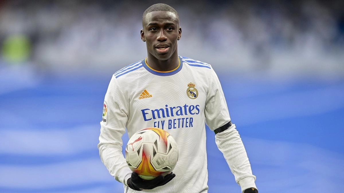 Nuevo candidato para suplir a Ferland Mendy en el Real Madrid / Eurosport.com