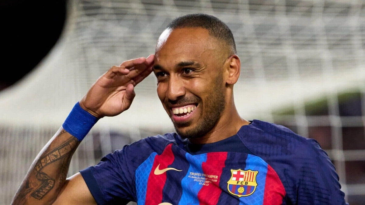 Aubameyang, un poco más cerca del Barcelona tras la salida de Alemany