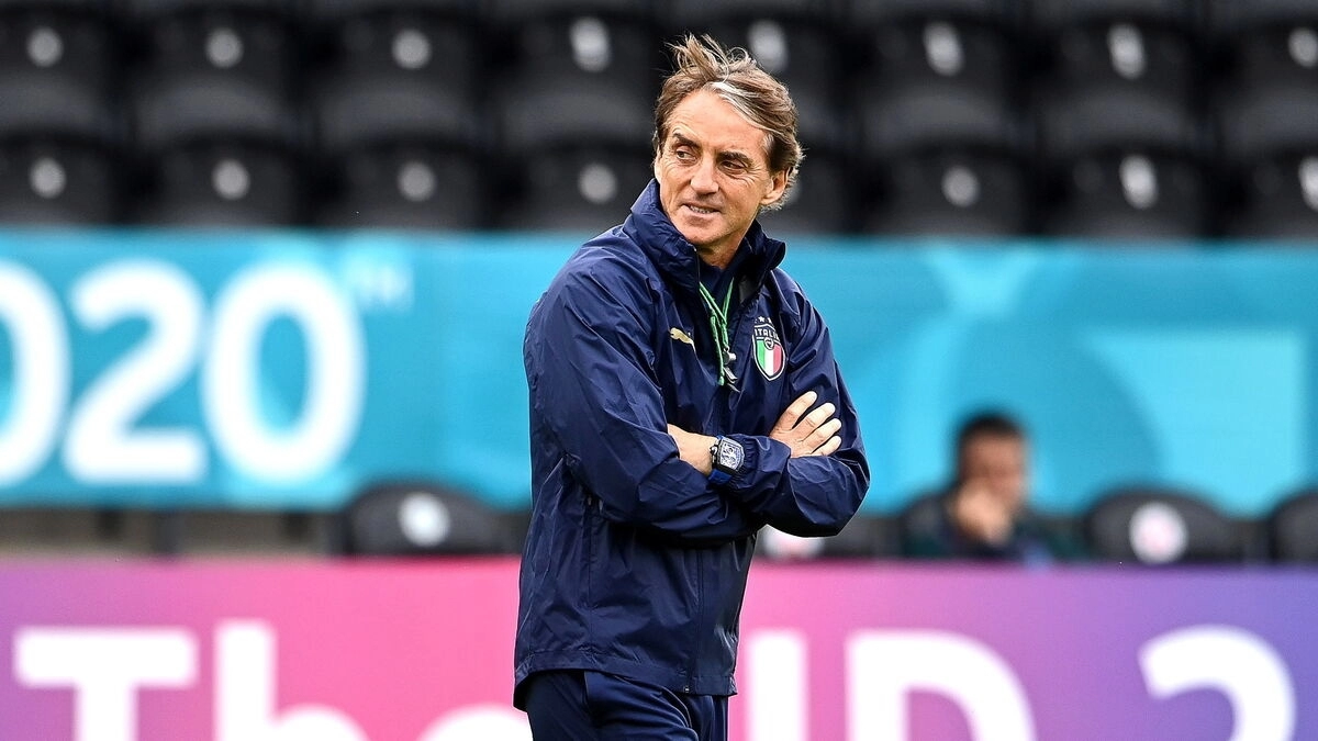 El Nápoles lo intenta con Roberto Mancini / Diario de Sevilla