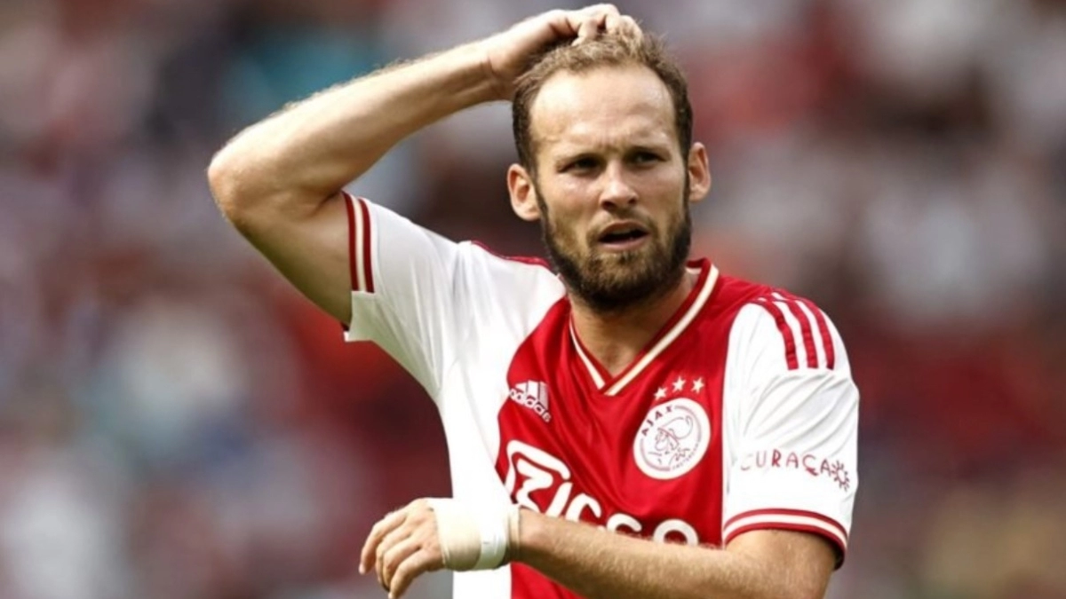 Daley Blind y Marc Bartra, a un paso de fichar por el Girona