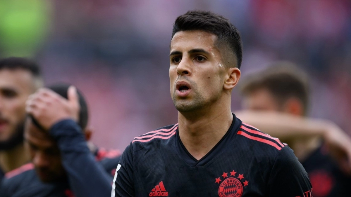 El FC Barcelona, pendiente de la situación de Mazraoui y Joao Cancelo