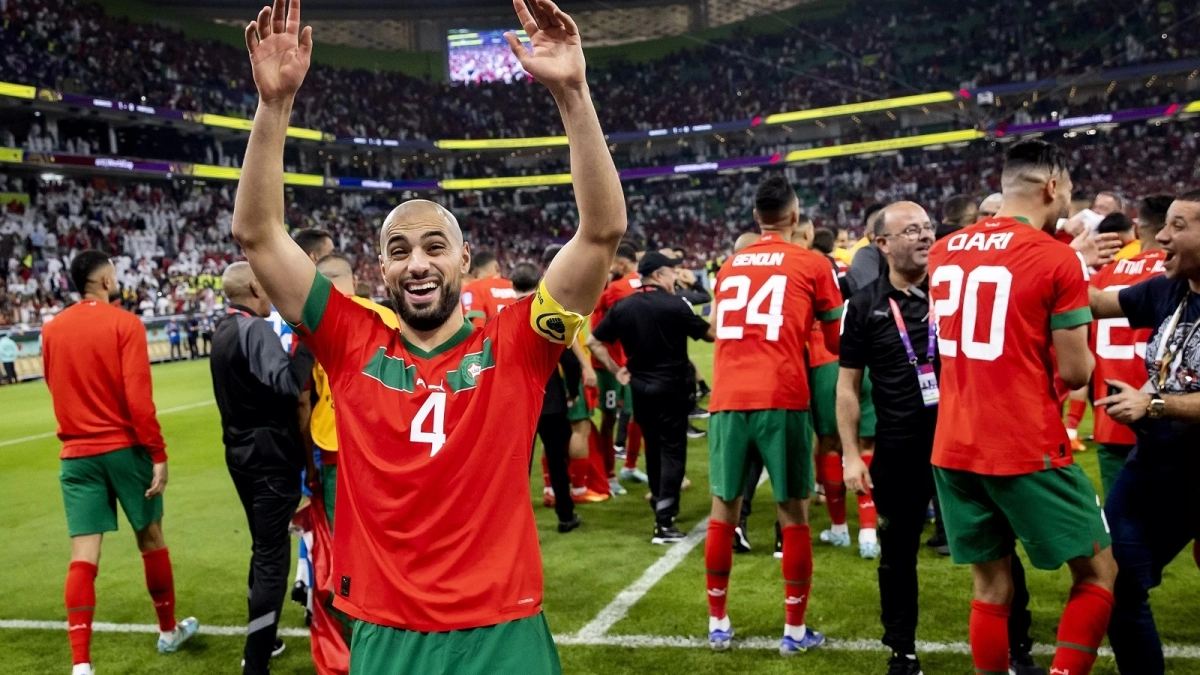 La Fiorentina se cansa de Amrabat / FIFA