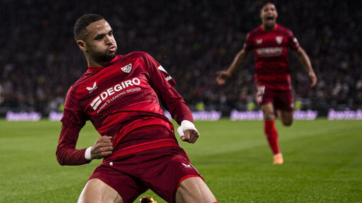  El Sevilla intenta colocar a En-Nesyri en Italia con dos equipos interesados