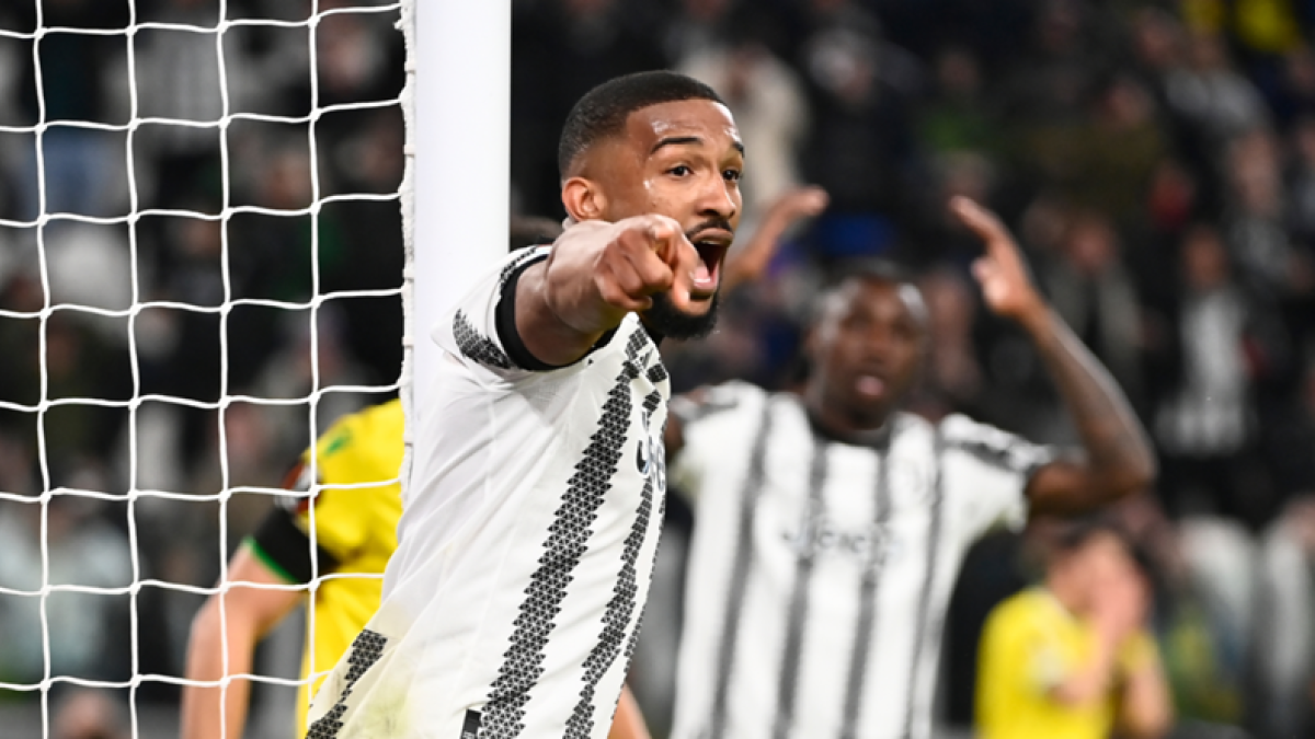 El Tottenham sube la puja por Bremer