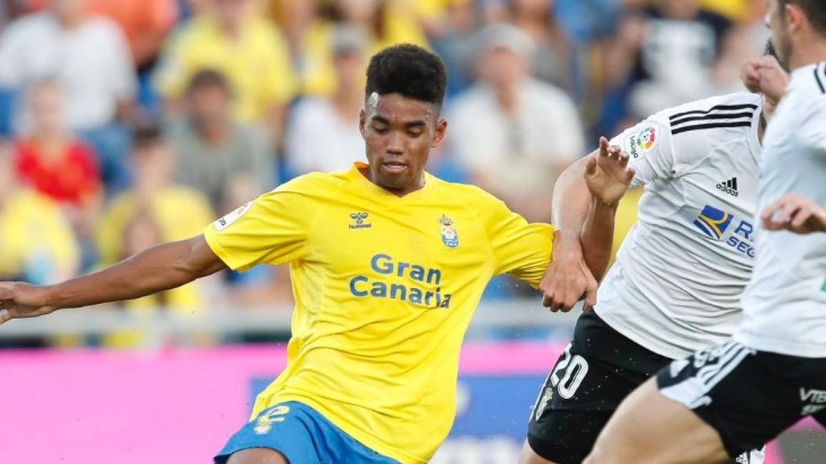 Los 2 laterales derechos que sigue el Rayo para la próxima temporada