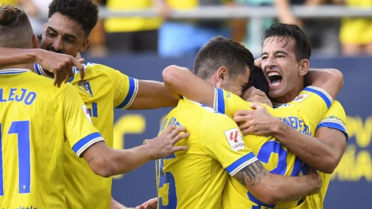 El Cádiz insiste en el fichaje de un delantero gratis