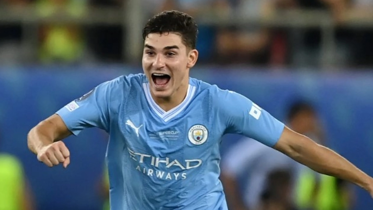 ¿Es Julián Álvarez el delantero ideal para el Real Madrid?