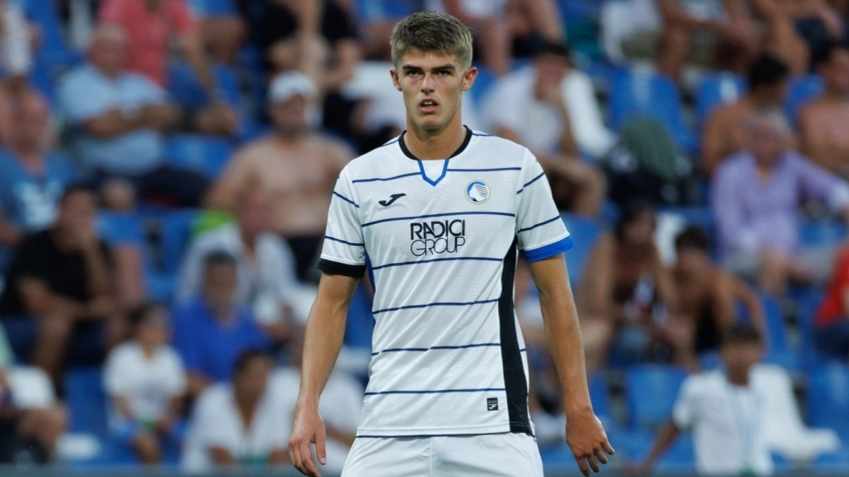 Pelea a dos bandas en la Premier por De Ketelaere