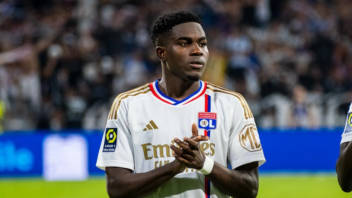 La FIFA investigará el fichaje de Nuamah por el Lyon