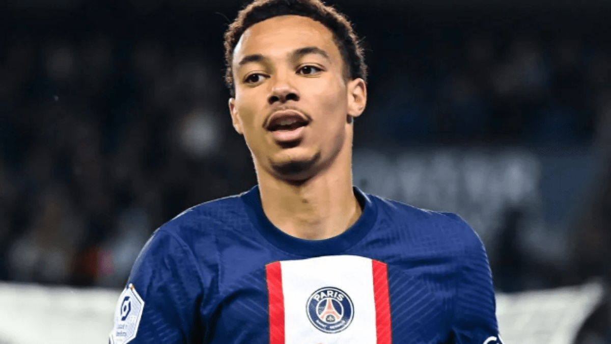 La Premier League toca la puerta de Hugo Ekitike
