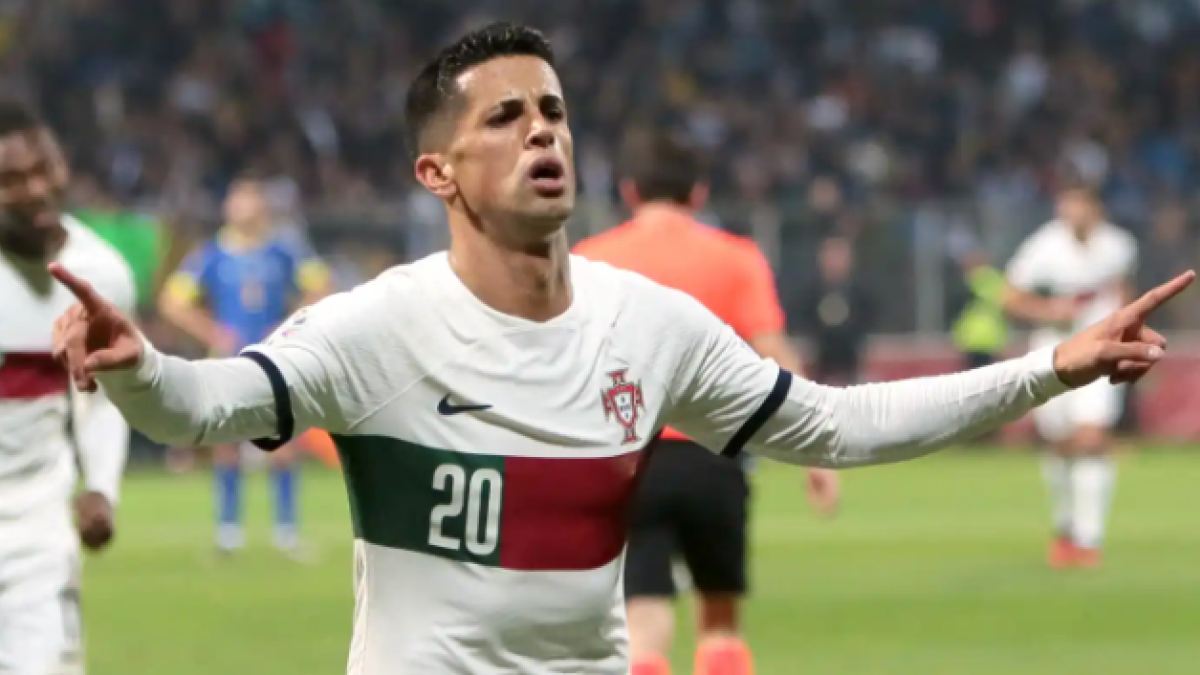 El FC Barcelona no tiene clara la continuidad de Joao Cancelo
