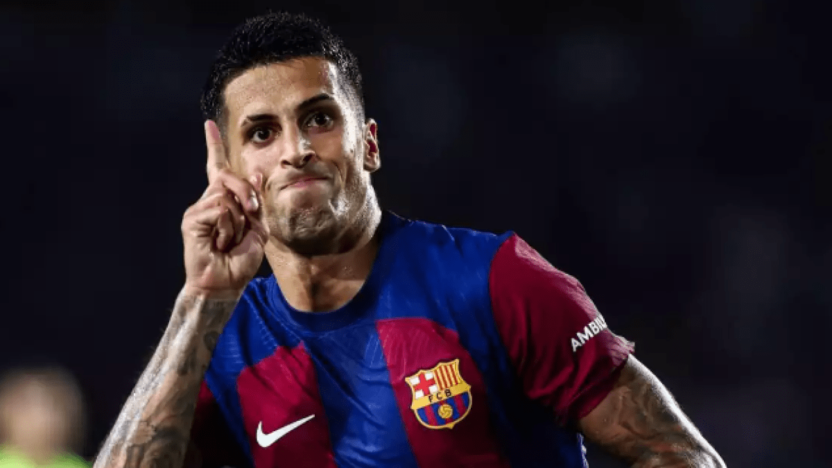 El Manchester City baja el precio de venta de Joao Cancelo