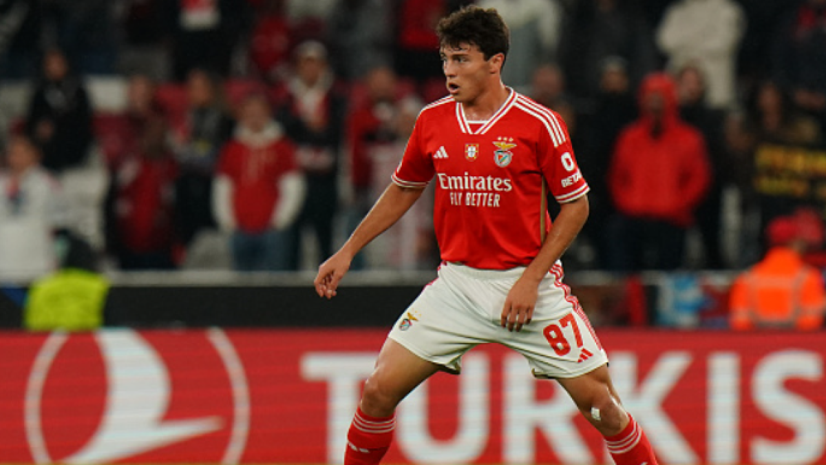 El Chelsea se enfrenta al United por el fichaje de Joao Neves