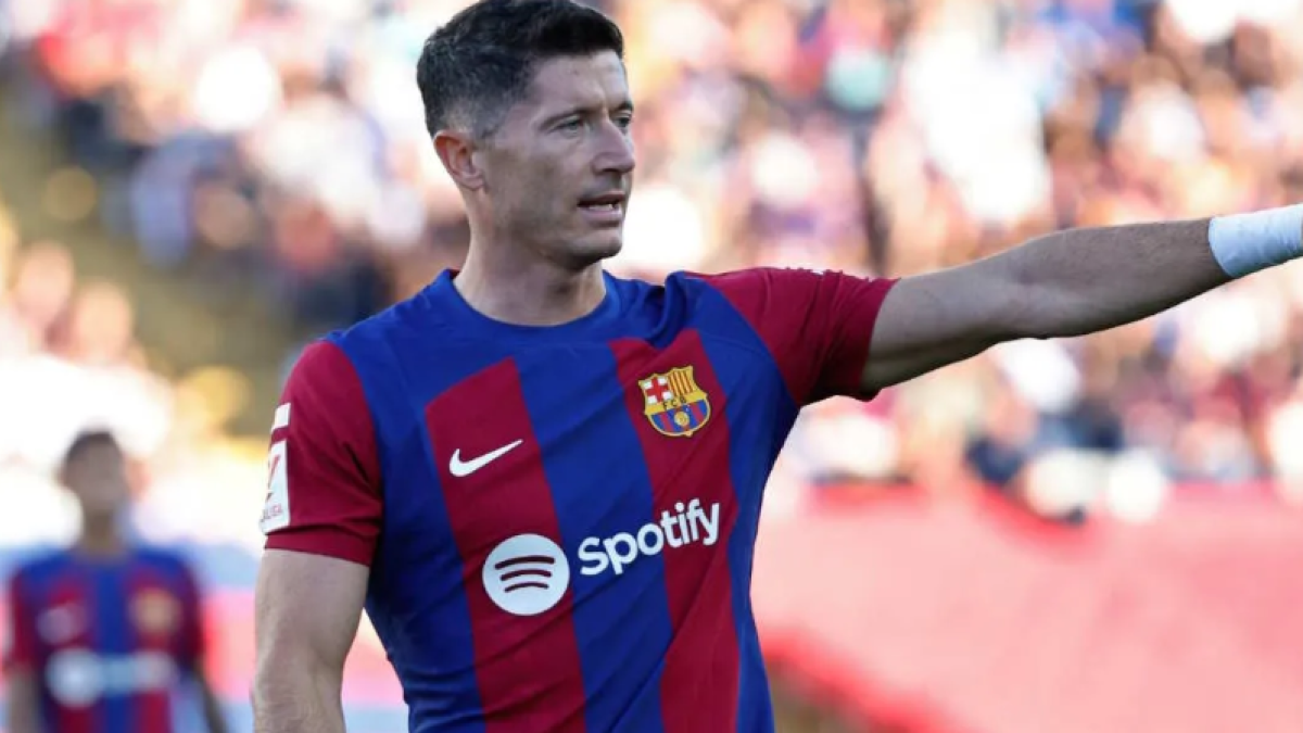 El FC Barcelona piensa en la renovación de Lewandowski