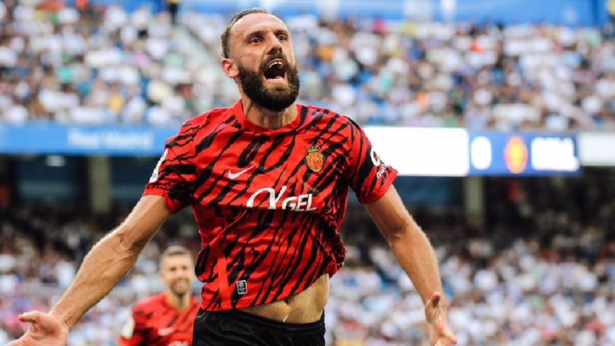 El Sevilla no se olvida de Muriqi