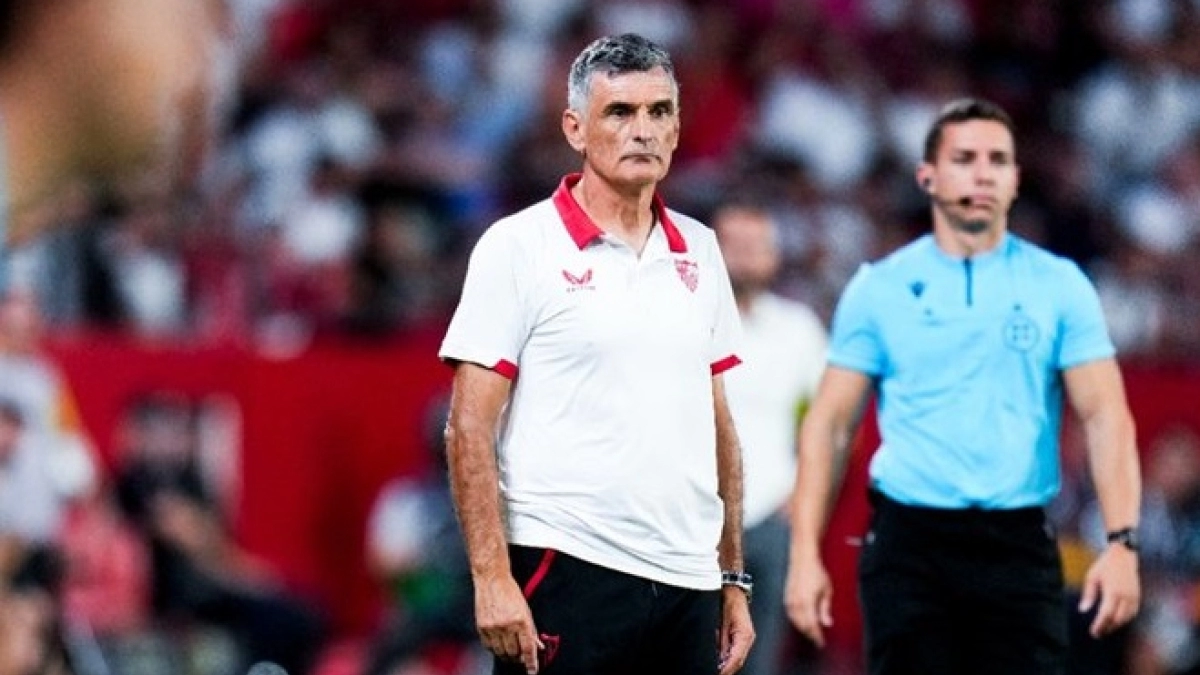 El Tottenham aleja al Sevilla de su objetivo invernal para la defensa