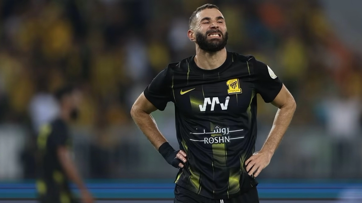 Benzema 'se carga' a Nuno Espirito Santo / DailyMail
