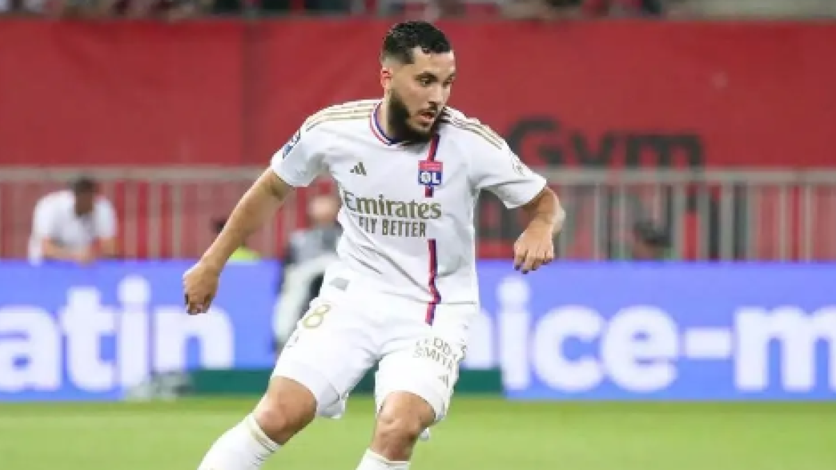 BOMBAZO: El Lyon pondrá en venta a Rayan Cherki en enero 