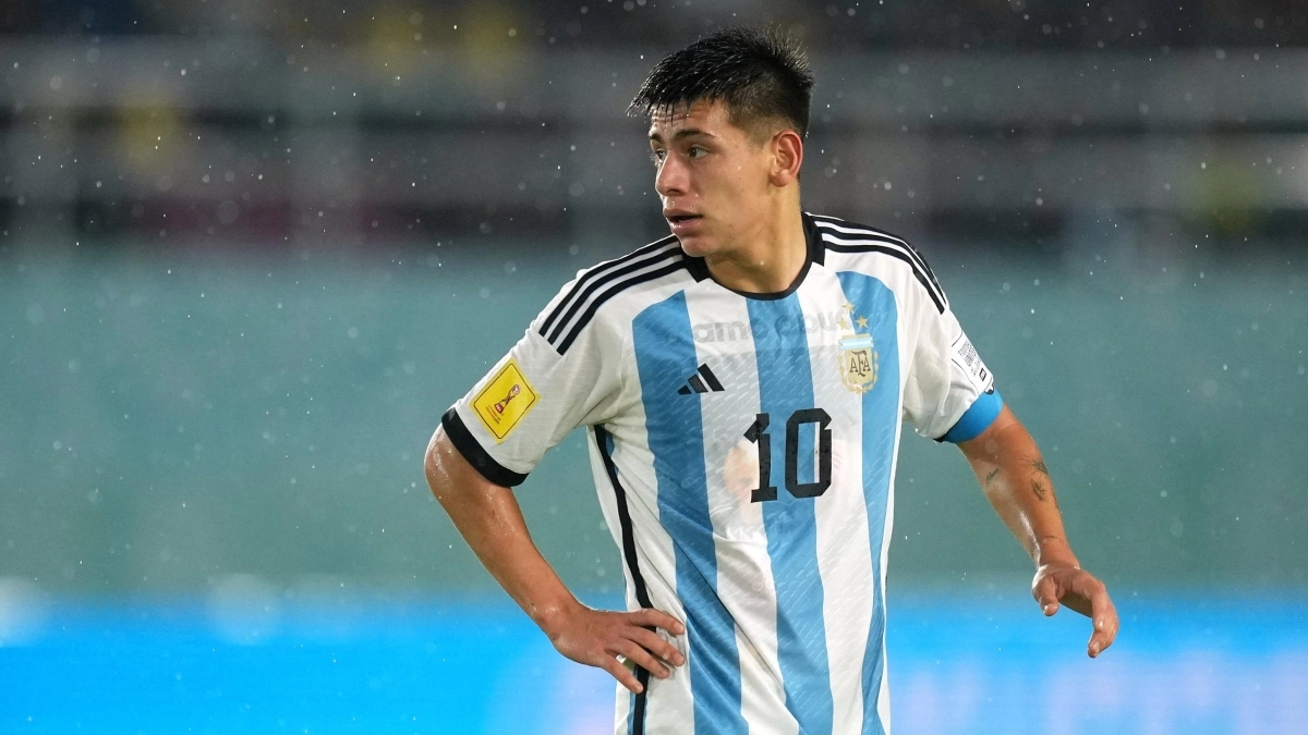 El destino de Echeverri en la LaLiga 2024/2025 tras fichar por el City