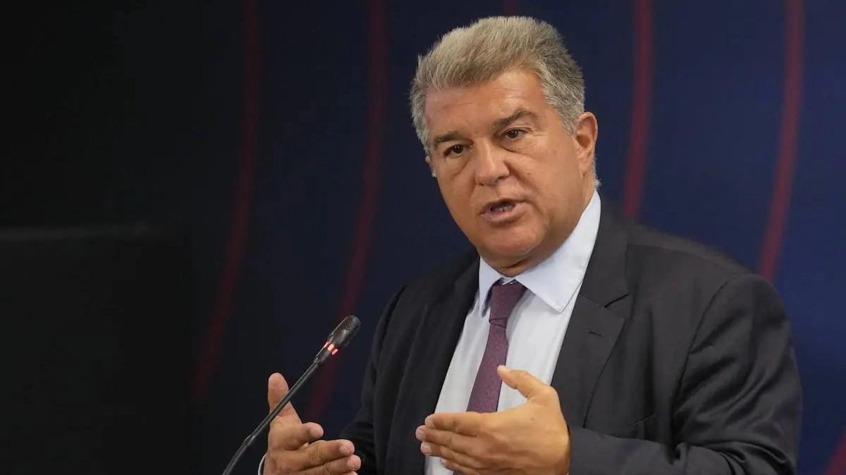 El sorprendente central que se deja querer por el FC Barcelona / Elcorreo.com