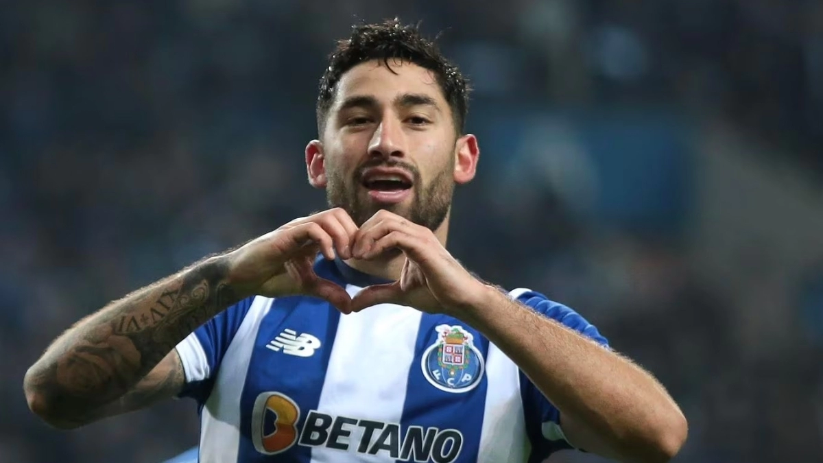 Los 3 clubes de la Premier que quieren fichar a Alan Varela