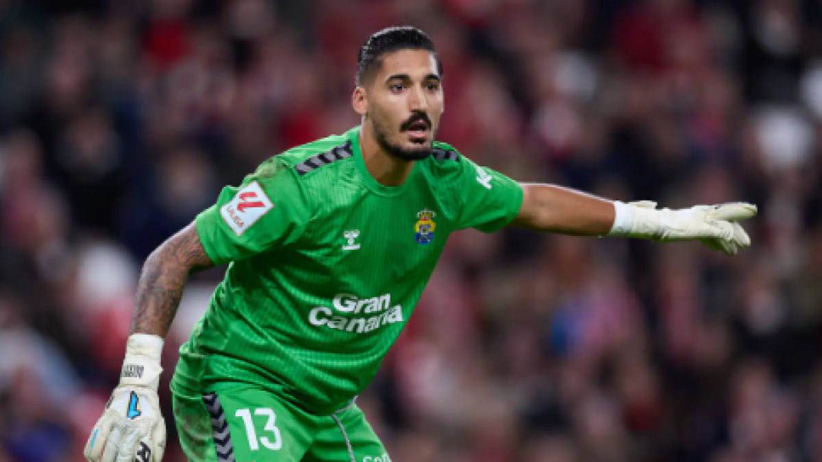 El futuro incierto de Álvaro Valles, una de las revelaciones de LaLiga