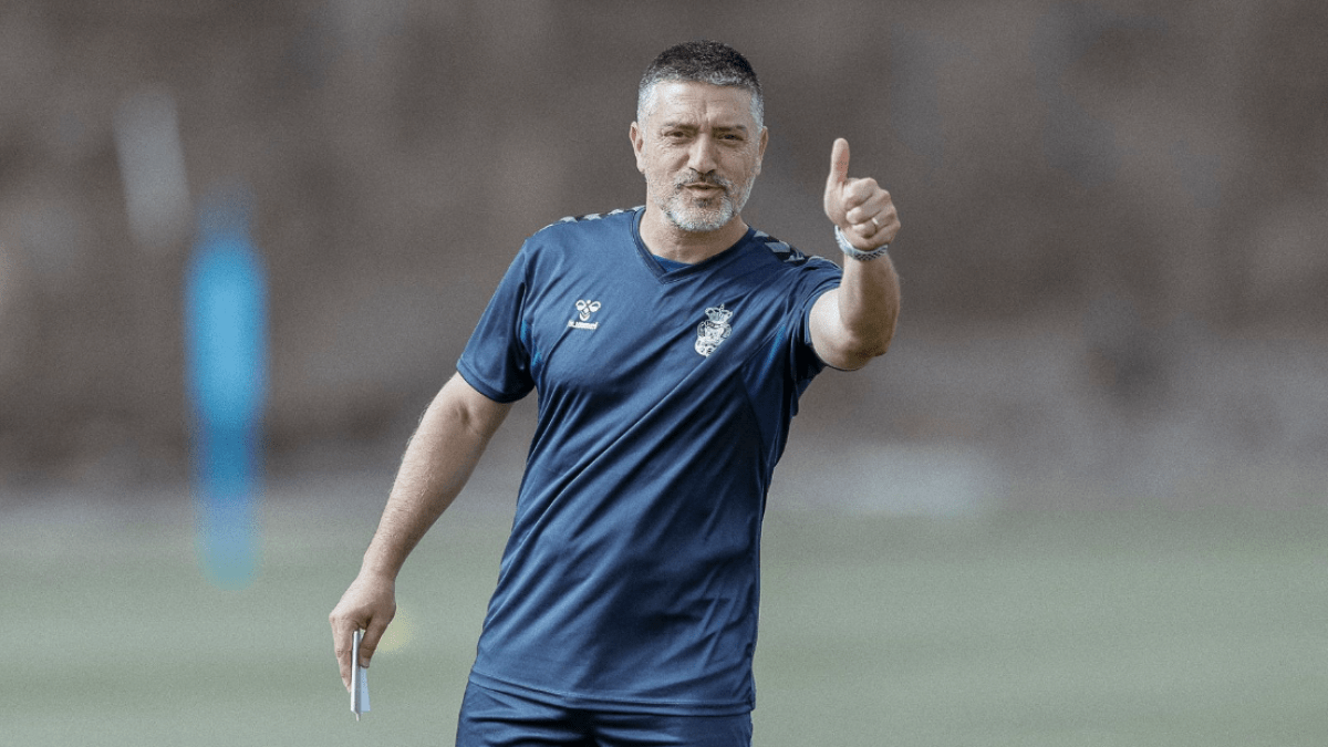 Los 2 clubes que quieren sacar a García Pimienta de Las Palmas en verano