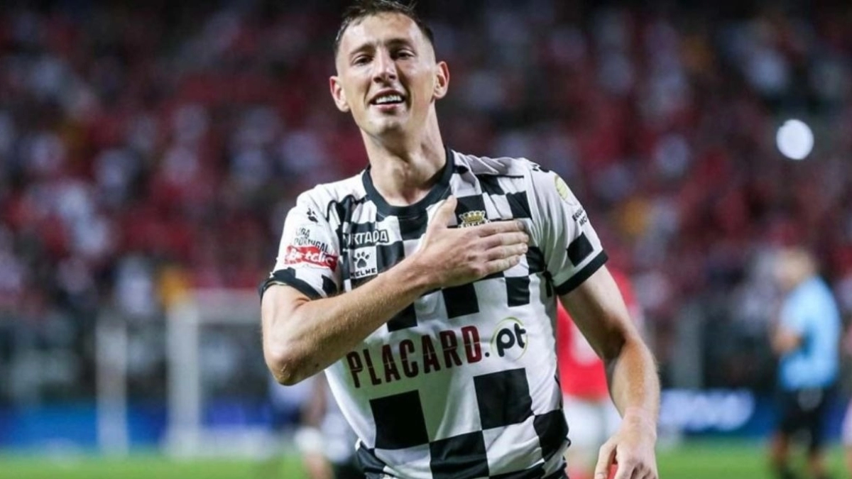 El Sevilla no se olvida de Bozenik / Fora de Jogo