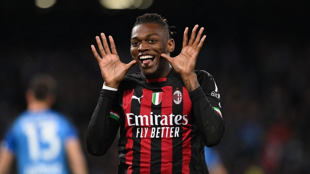 El Manchester City sube la oferta por Rafael Leao